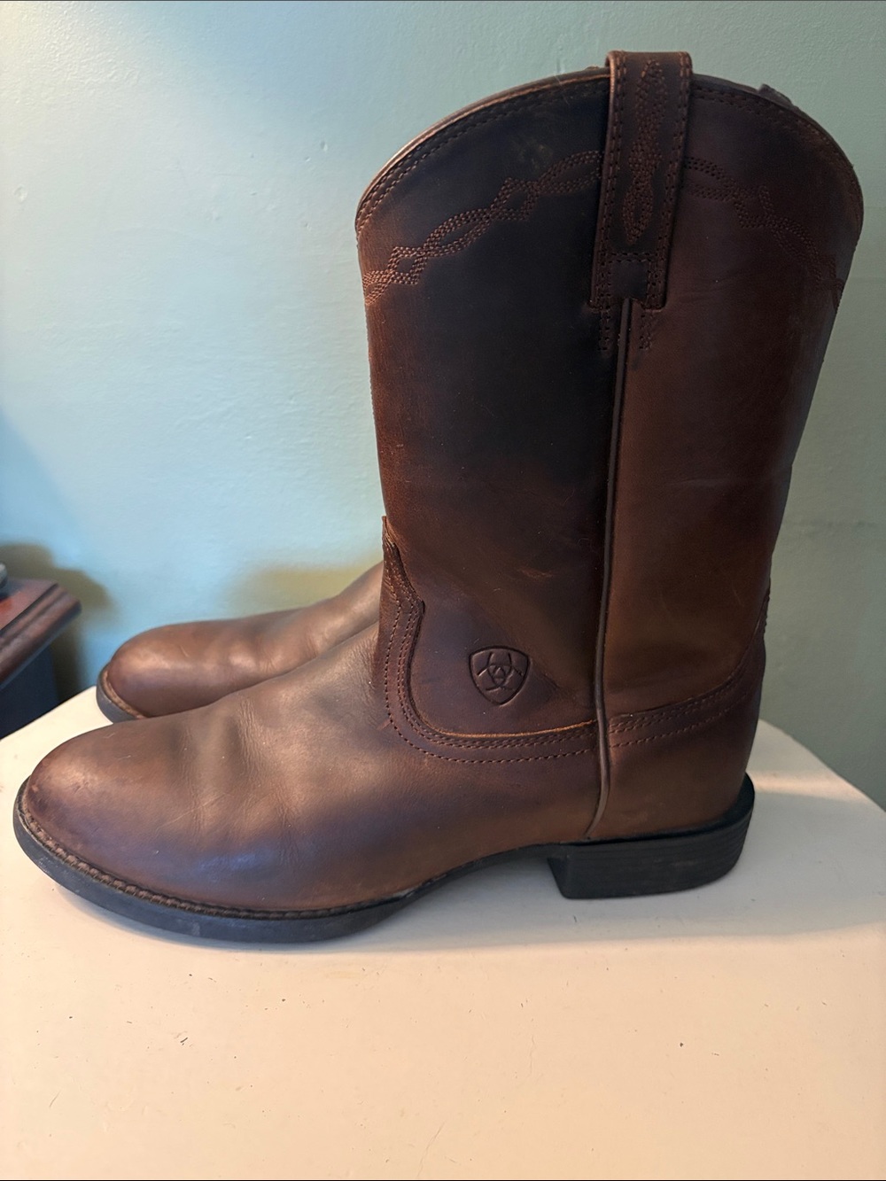 Ariat Heritage Roper Brown Leather Pull-On Western Boots. Size 8C (Wide)